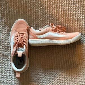 Women’s vans size 7 ultra range
